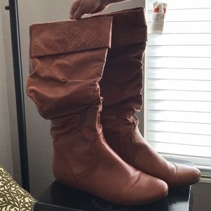 Steve Madden slouchy mid-calf boots, size 9.